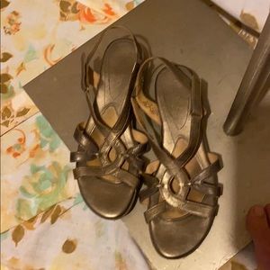 Metallic sandal